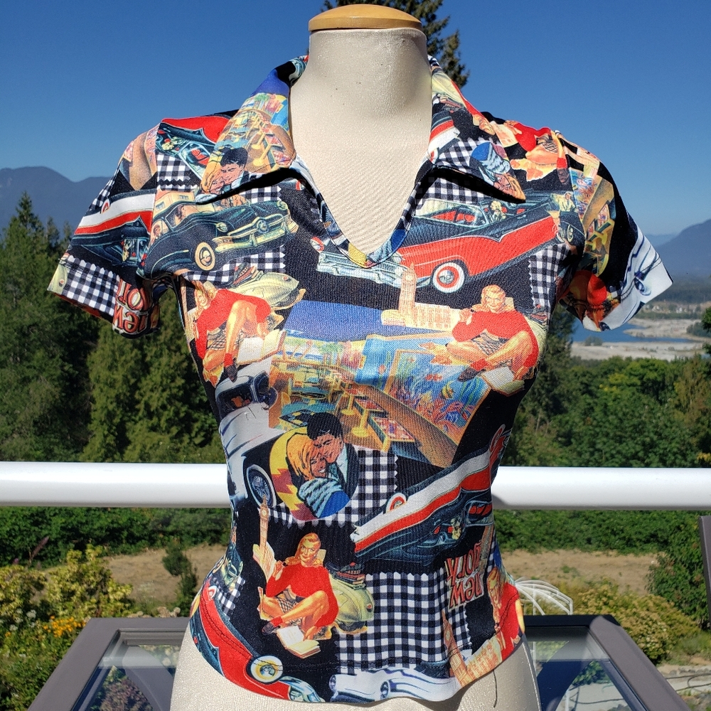 Retro 1950's pattern. Rockabilly collared pull-over shirt.